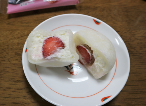 ファミマ いちごみるく大福